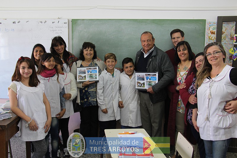 imagen 1 de la noticia Alumnos de la Esc 48 agradecieron y contaron a Sánchez su experiencia en Córdobapublicada el 2018-10-18